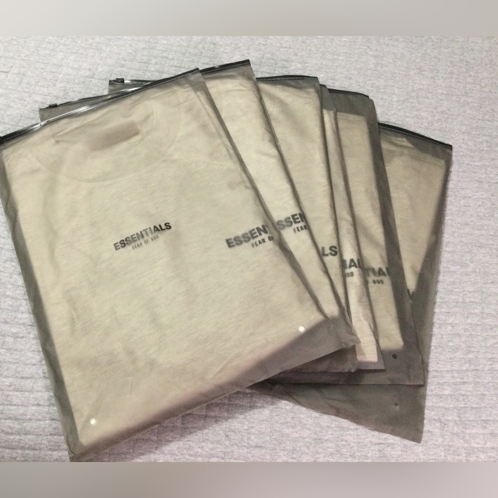 Essentials Fear of God Men's Light Oatmeal Short Sleeve T-Shirt - Picture 10 of 11